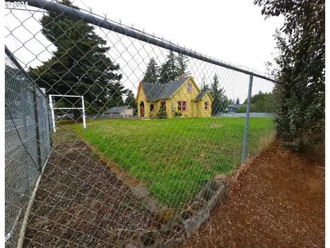17905 NE Glisan Street Portland OR 97230