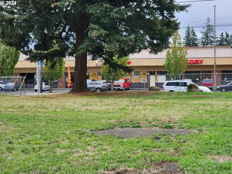 17905 NE Glisan Street Portland OR 97230