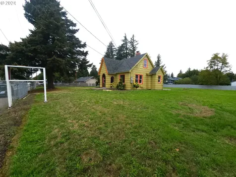 17905 NE Glisan Street Portland OR 97230