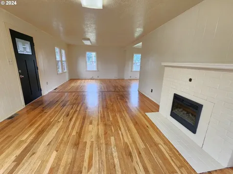 17905 NE Glisan Street Portland OR 97230