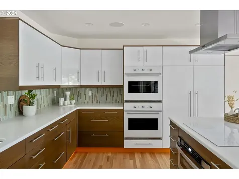 6545 SE Yamhill Court Portland OR 97215