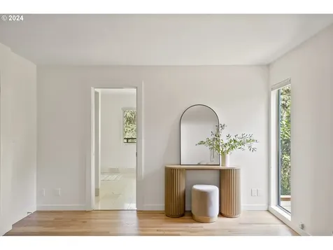 6545 SE Yamhill Court Portland OR 97215