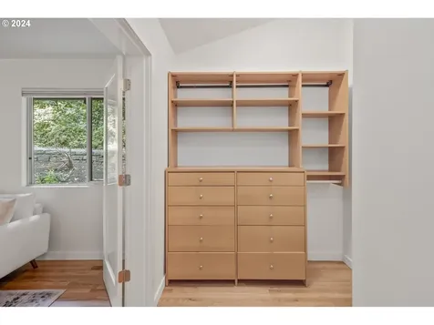 6545 SE Yamhill Court Portland OR 97215