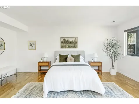 6545 SE Yamhill Court Portland OR 97215