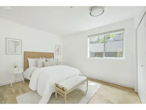 6545 SE Yamhill Court Portland OR 97215