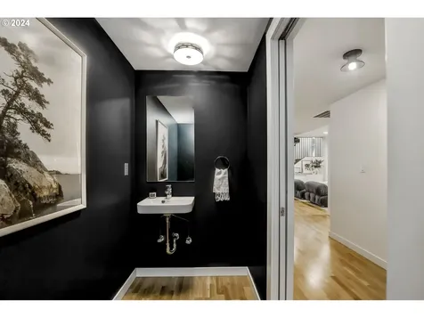 6545 SE Yamhill Court Portland OR 97215
