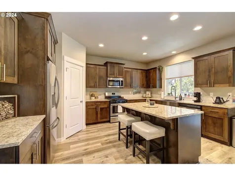 17718 NE 33rd Street Vancouver WA 98682