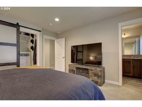 17718 NE 33rd Street Vancouver WA 98682