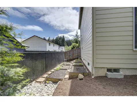 17718 NE 33rd Street Vancouver WA 98682