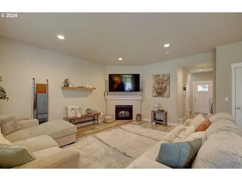 17718 NE 33rd Street Vancouver WA 98682
