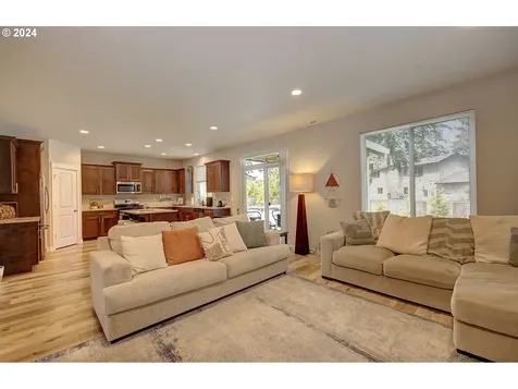 17718 NE 33rd Street Vancouver WA 98682