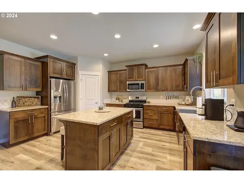 17718 NE 33rd Street Vancouver WA 98682