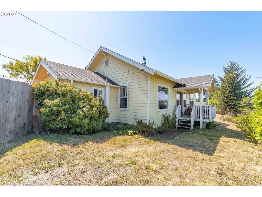 810 D Street Coos Bay OR 97420