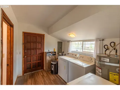 810 D Street Coos Bay OR 97420