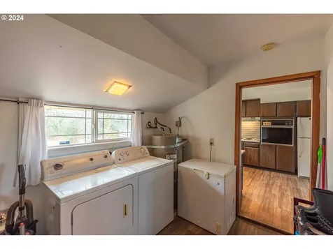 810 D Street Coos Bay OR 97420