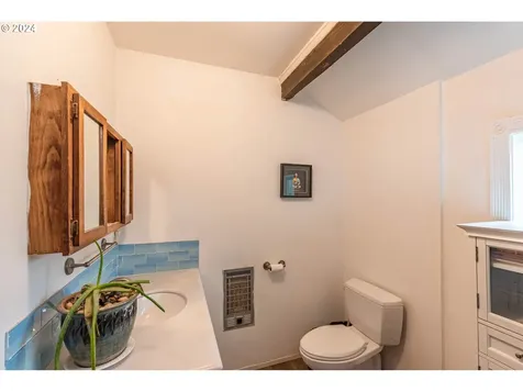 810 D Street Coos Bay OR 97420