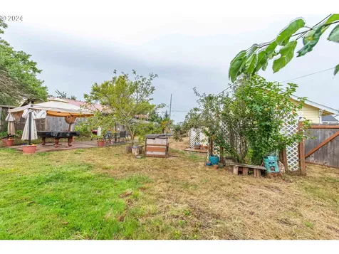 810 D Street Coos Bay OR 97420