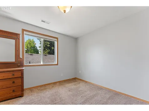 9211 N Hodge Avenue Portland OR 97203