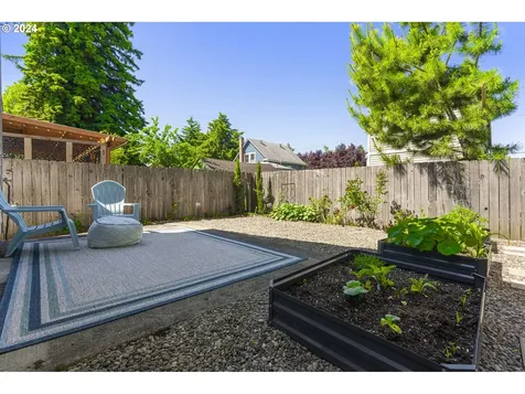 9211 N Hodge Avenue Portland OR 97203