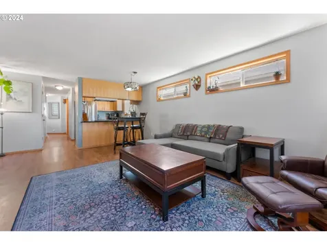 9211 N Hodge Avenue Portland OR 97203