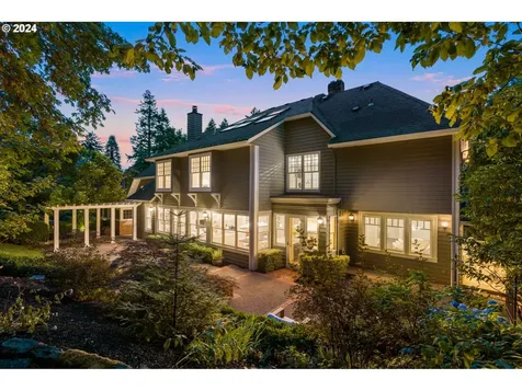 11061 S Esquiline Avenue Portland OR 97219