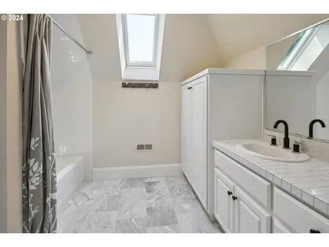 11061 S Esquiline Avenue Portland OR 97219
