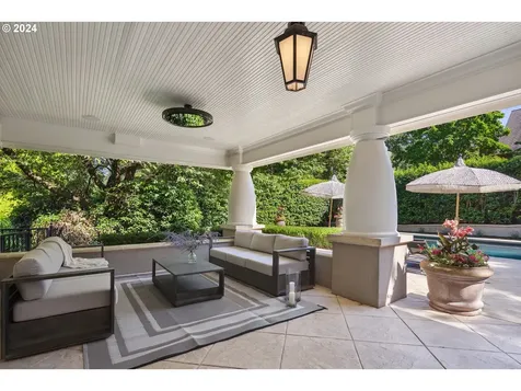 11061 S Esquiline Avenue Portland OR 97219