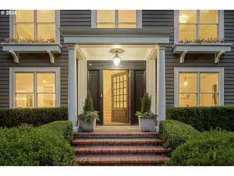 11061 S Esquiline Avenue Portland OR 97219