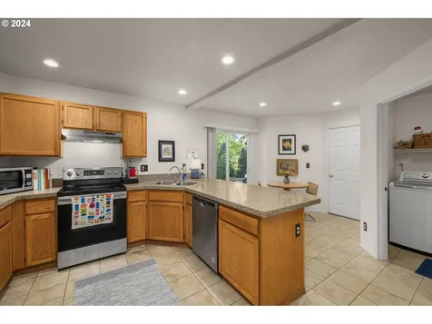 9223 Sw Claridge Drive Portland OR 97223