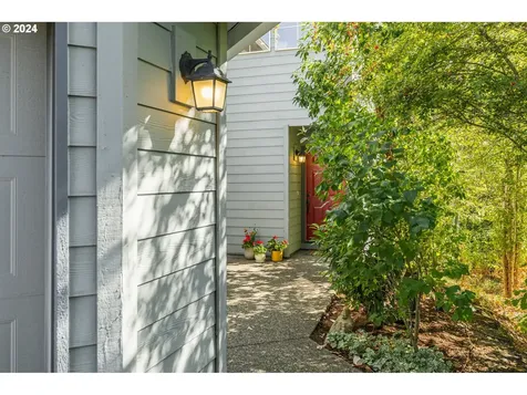 9223 Sw Claridge Drive Portland OR 97223
