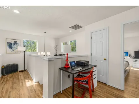 9223 Sw Claridge Drive Portland OR 97223