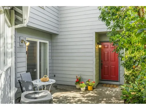9223 Sw Claridge Drive Portland OR 97223