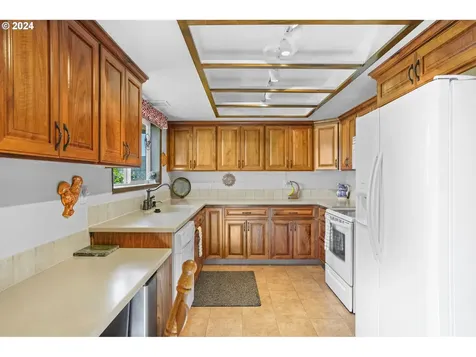 1395 Vanderbeck Lane Woodburn OR 97071