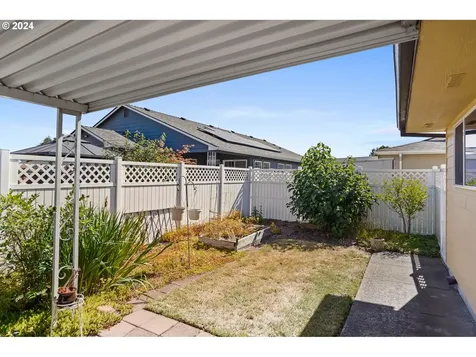 1395 Vanderbeck Lane Woodburn OR 97071