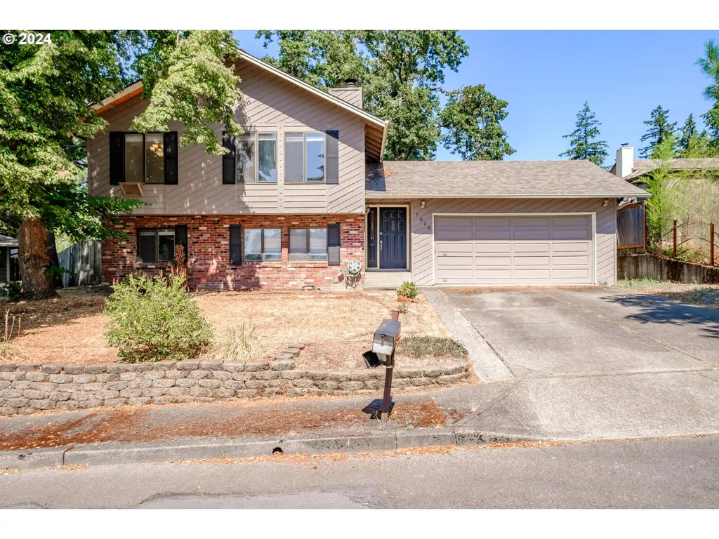 7020 Debbie Court Gladstone OR 97027