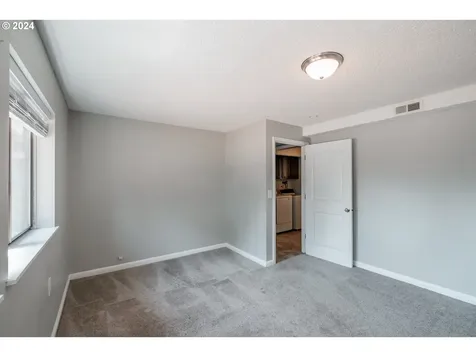 7020 Debbie Court Gladstone OR 97027
