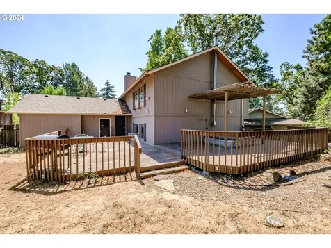 7020 Debbie Court Gladstone OR 97027