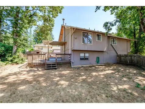 7020 Debbie Court Gladstone OR 97027