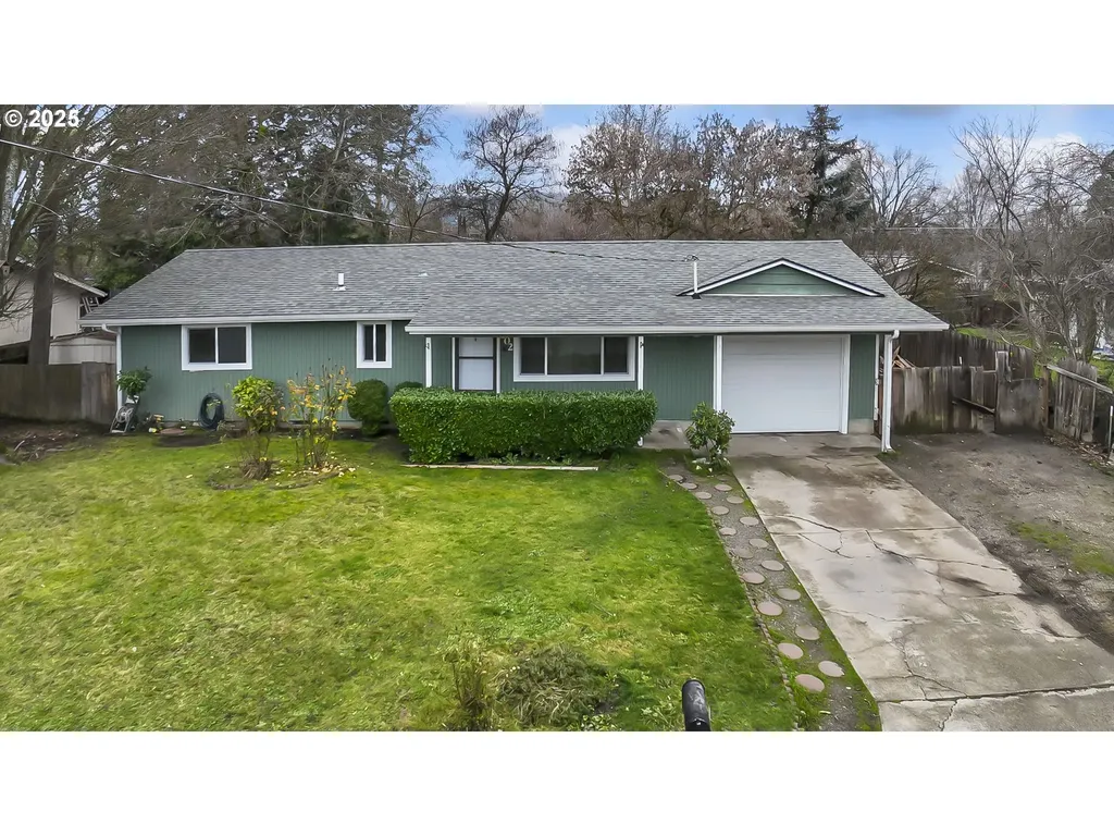 202 Corcoran Lane Central Point OR 97502