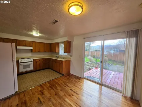 202 Corcoran Lane Central Point OR 97502