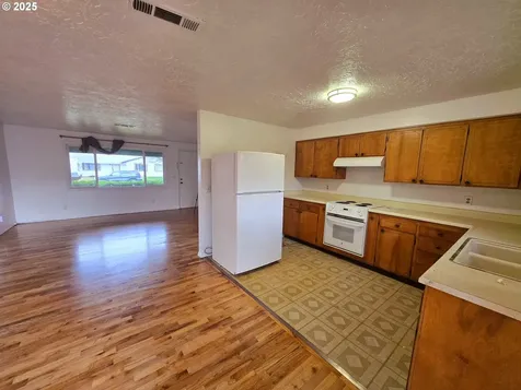 202 Corcoran Lane Central Point OR 97502