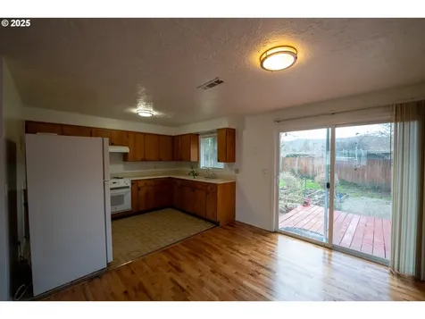 202 Corcoran Lane Central Point OR 97502