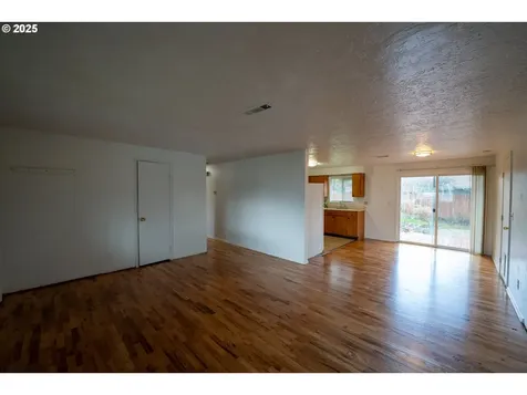 202 Corcoran Lane Central Point OR 97502