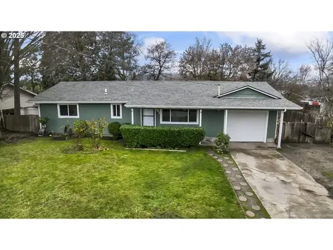202 Corcoran Lane Central Point OR 97502