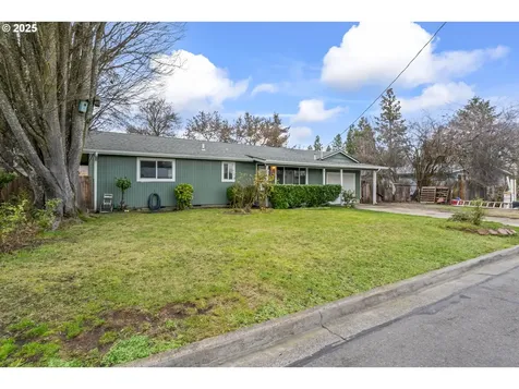 202 Corcoran Lane Central Point OR 97502