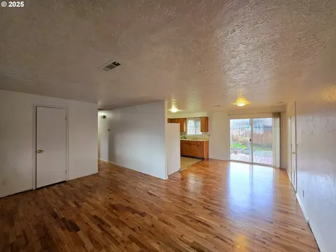 202 Corcoran Lane Central Point OR 97502