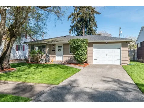 3128 Hemlock Street Longview WA 98632