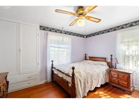 5811 Se Knight Street Portland OR 97206