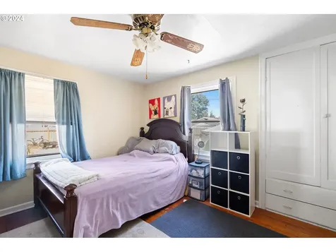 5811 Se Knight Street Portland OR 97206