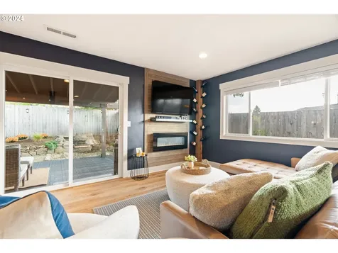630 N Dahlia Place Canby OR 97013